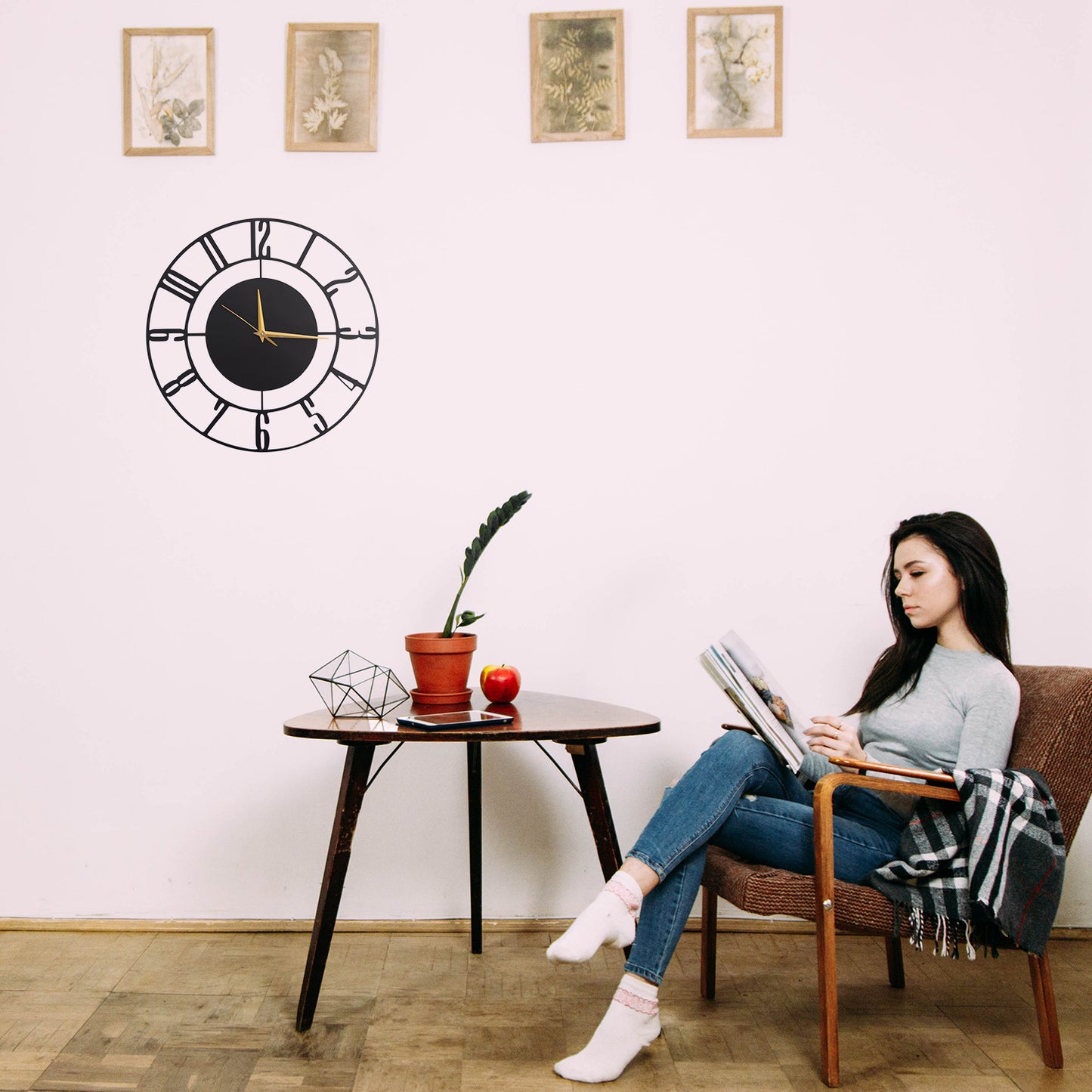 Modern Roman Metal Wall Clock | Luxury Minimal Wall Decor | The Slan